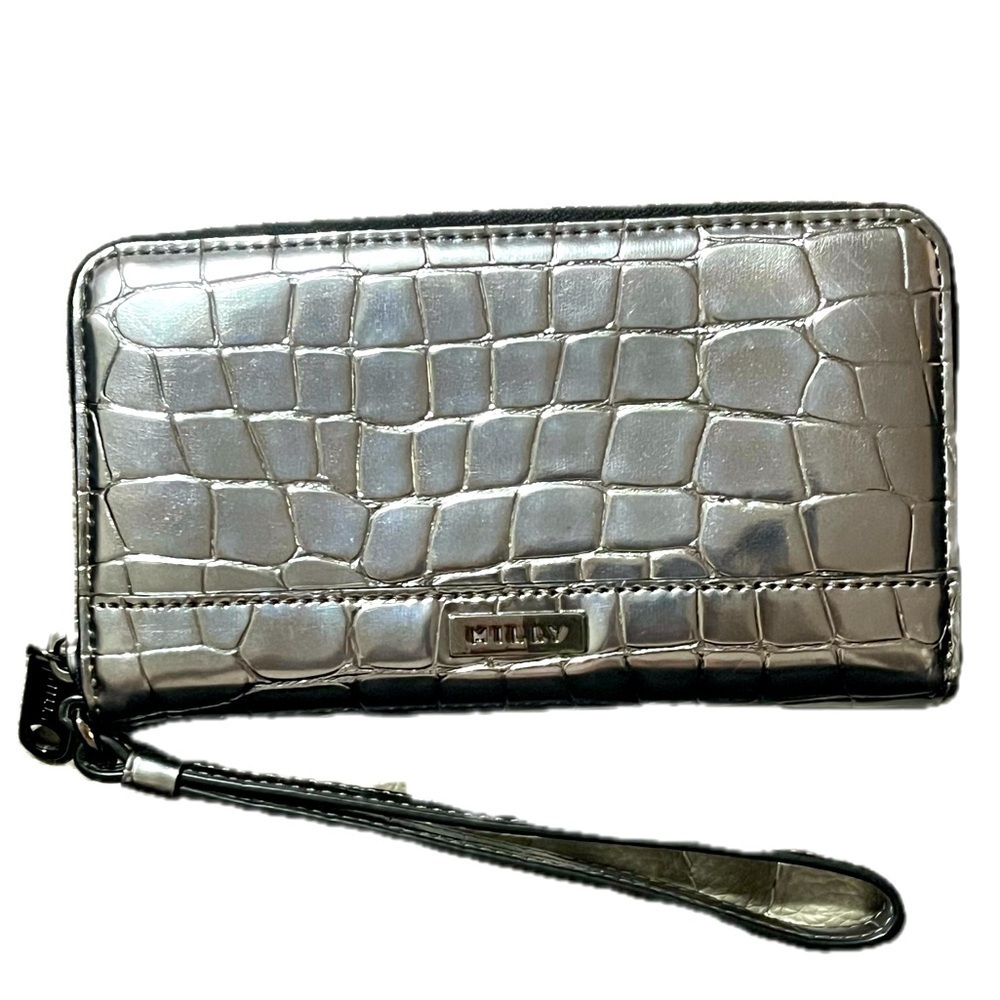 Milly Chic Silver Croc-Embossed Wallet Wristlet